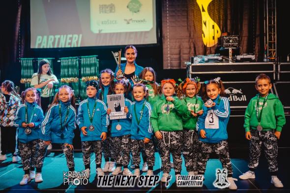 Tanečníci z GRIMMY získali 8 titulov MAJSTRA SR 2019 v Hip-Hop disciplínach. Tanečníci z GRIMMY získali 8 titulov MAJSTRA SR 2019 v Hip-Hop disciplínach.