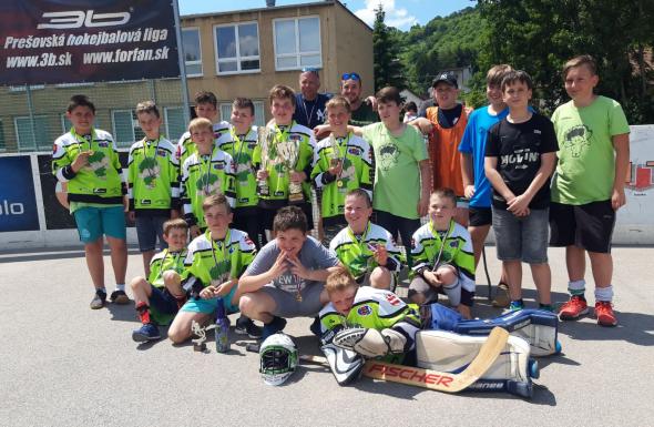 Poznáme víťazov 3b JUNIOR Hokejbalovej ligy Poznáme víťazov 3b JUNIOR Hokejbalovej ligy