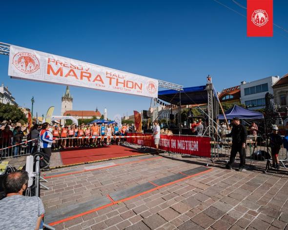 Na štart Prešov Half Marathon sa opäť postavili stovky bežcov Na štart Prešov Half Marathon sa opäť postavili stovky bežcov